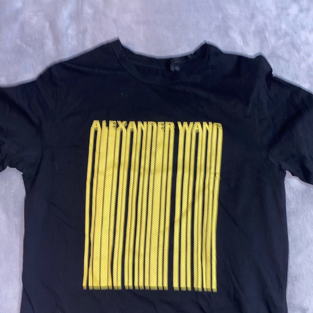 Black and yellow T